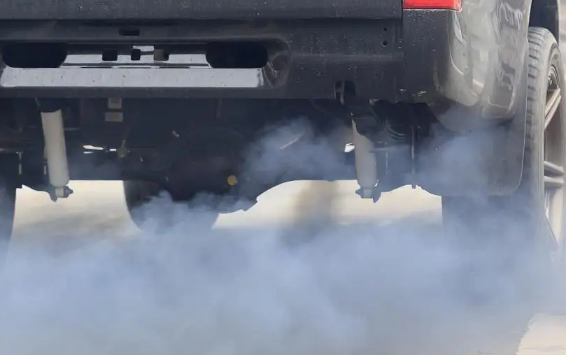 道路救援解答汽車冒煙該怎么辦？